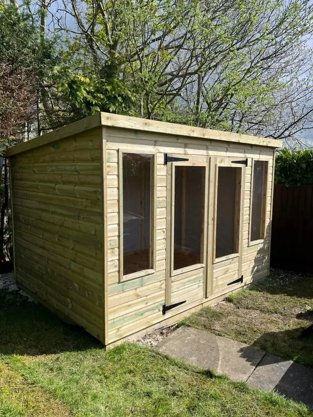 Summerhouse with glazed double doors