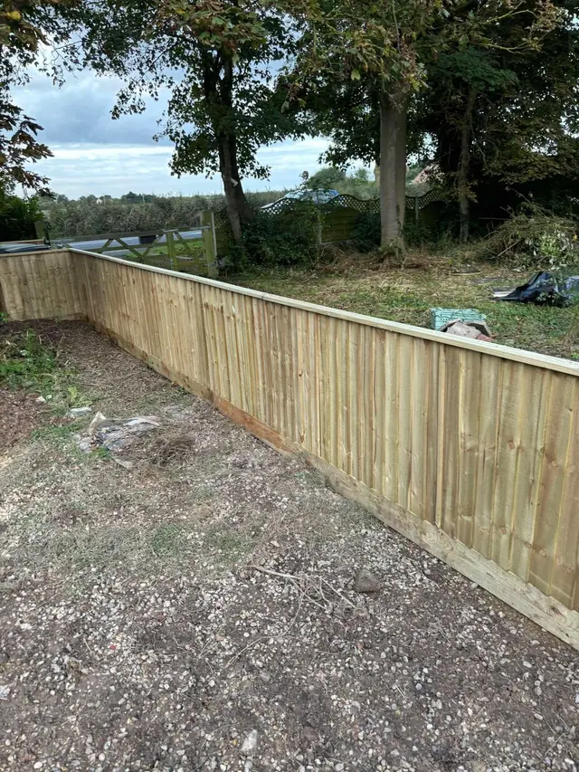 Low closeboard fence